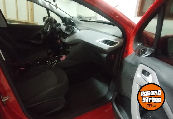 Autos - Peugeot 208 2017 Nafta 90000Km - En Venta