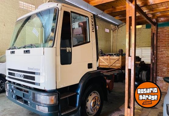 Camiones y Grúas - Iveco euro cargo - En Venta