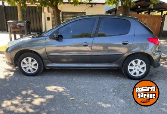 Autos - Peugeot 207 2013 Nafta 190000Km - En Venta