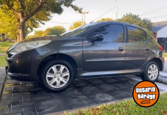 Autos - Peugeot 207 2013 Nafta 190000Km - En Venta