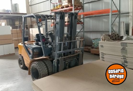 Camiones y Grúas - Autoelevador - En Venta