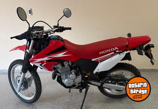 Motos - Honda Tornado XR250 2023 Nafta 2900Km - En Venta