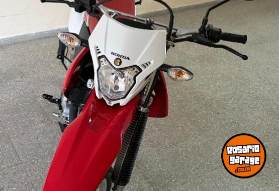 Motos - Honda Tornado XR250 2023 Nafta 2900Km - En Venta