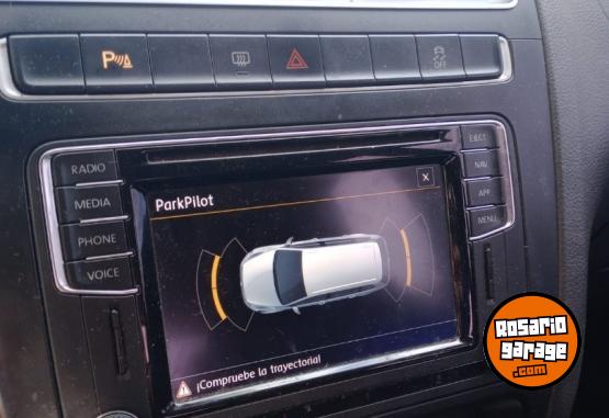 Autos - Volkswagen Suran Highline 2018 Nafta 73000Km - En Venta