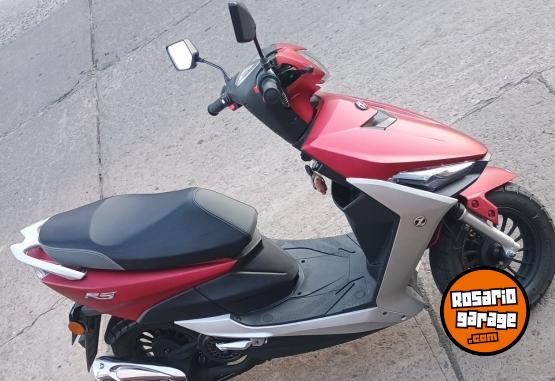 Motos - Zanella Scooter styler RS 150 2024 Nafta 2800Km - En Venta