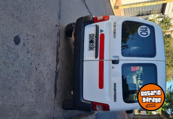 Utilitarios - Peugeot Partner 2008 Diesel 254000Km - En Venta