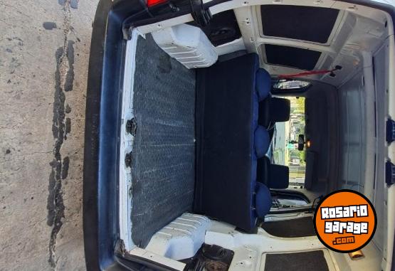 Utilitarios - Peugeot Partner 2008 Diesel 254000Km - En Venta