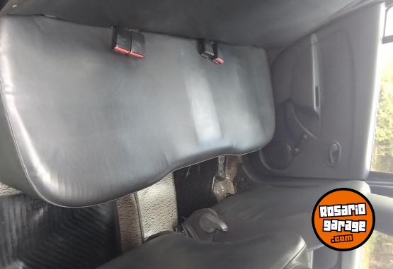 Autos - Renault Logan 2023 GNC 176000Km - En Venta