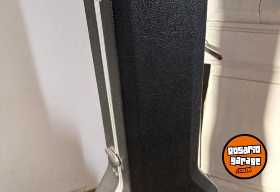 Instrumentos Musicales - Guitarra LTD con estuche rígido - En Venta