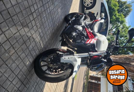 Motos - Benelli Tnt 302 s 2022 Nafta 28000Km - En Venta