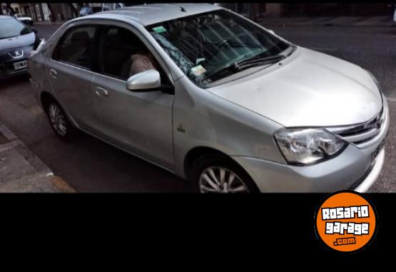 Autos - Toyota Etios xls 2014 Nafta 89000Km - En Venta