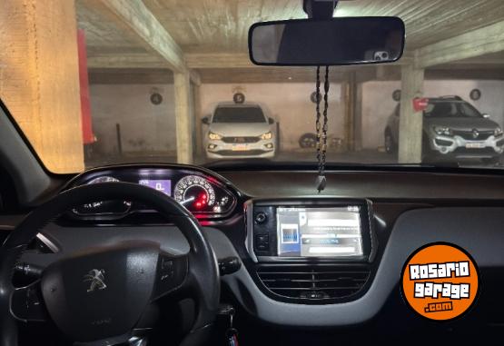 Autos - Peugeot 208 2013 Nafta 95100Km - En Venta