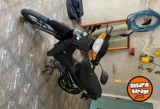 Motos - Guerrero trip 110 full 2023 Nafta 10000Km - En Venta