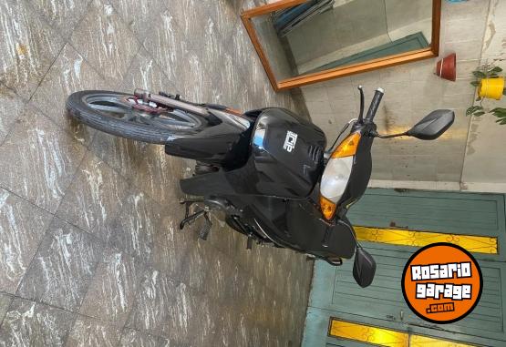 Motos - Guerrero trip 110 full 2023 Nafta 10000Km - En Venta