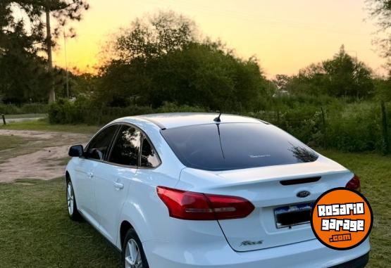 Autos - Ford Focus 2016 Nafta 141000Km - En Venta