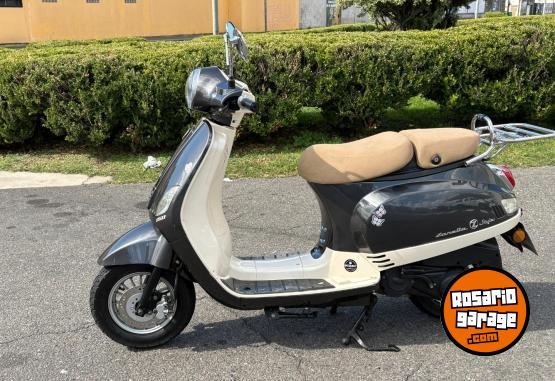 Motos - Zanella Styler Exclusive 150 2016 Nafta 13000Km - En Venta