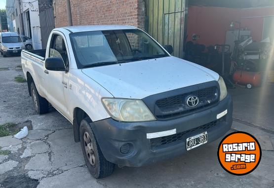 Camionetas - Toyota Hilux 2.5 cabina simple 2011 Diesel 440000Km - En Venta