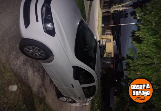 Autos - Volkswagen Voyage 2016 GNC 110000Km - En Venta