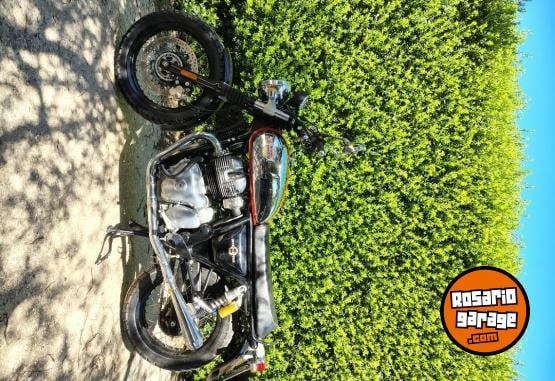 Motos - Royal Enfield interceptor 2023 Nafta 8300Km - En Venta