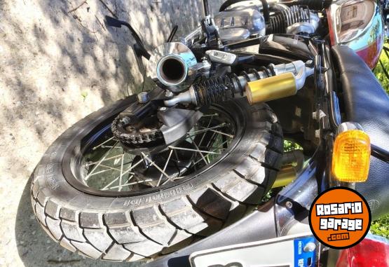 Motos - Royal Enfield interceptor 2023 Nafta 8300Km - En Venta