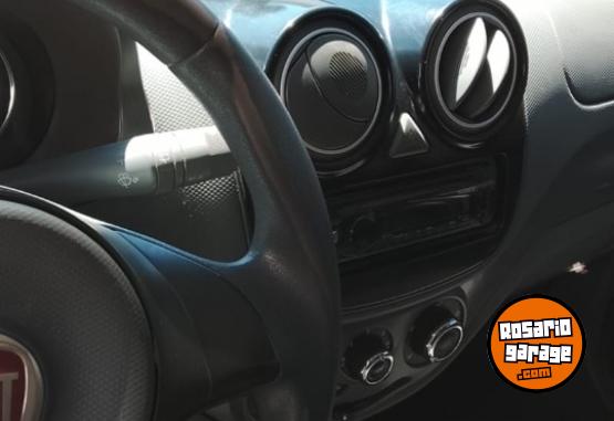 Autos - Fiat Palio atractive 2014 GNC 205000Km - En Venta