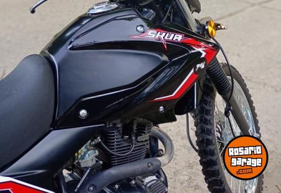 Motos - Motomel Skua 250 2024 Nafta 8900Km - En Venta