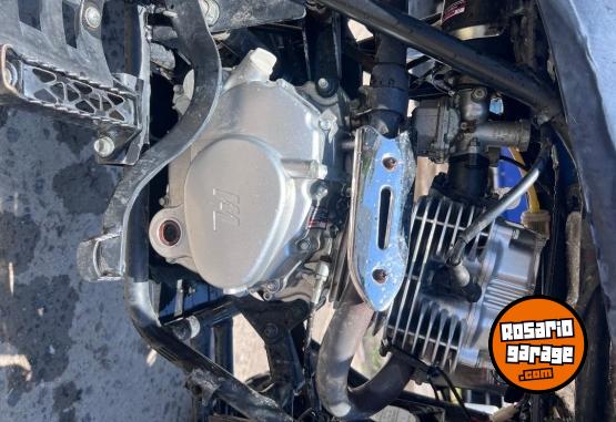 Cuatris y UTVs - Motomel Gorilla 150cc 2015  20Km - En Venta