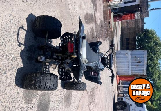 Cuatris y UTVs - Motomel Gorilla 150cc 2015  20Km - En Venta