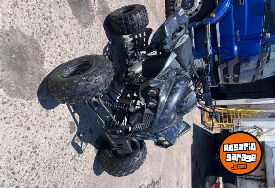 Cuatris y UTVs - Motomel Gorilla 150cc 2015  20Km - En Venta