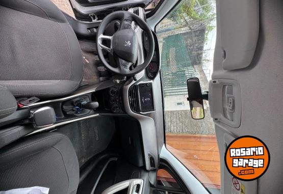 Autos - Peugeot 2008 2017 Nafta 100000Km - En Venta