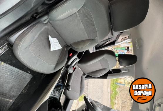 Autos - Peugeot 2008 2017 Nafta 100000Km - En Venta