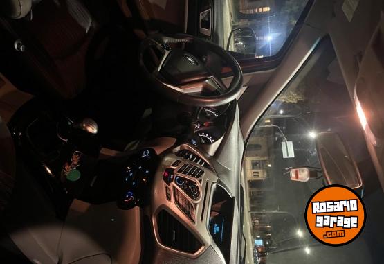 Autos - Ford Eco sport titanium 2014 Nafta 124000Km - En Venta