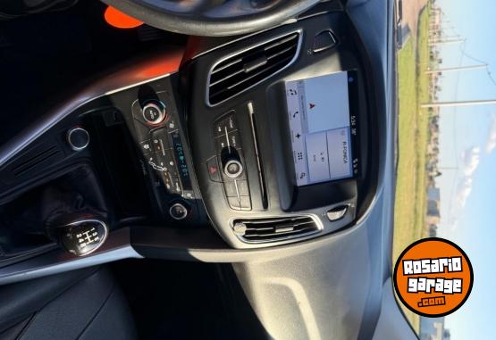 Autos - Ford Focus 2017 Nafta 125000Km - En Venta
