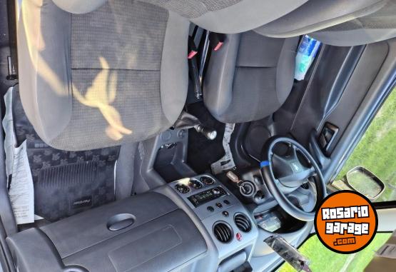 Utilitarios - Peugeot Partner 2018 Diesel 108000Km - En Venta