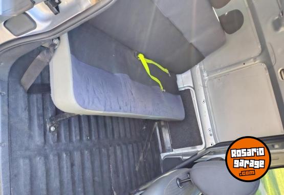 Utilitarios - Peugeot Partner 2018 Diesel 108000Km - En Venta