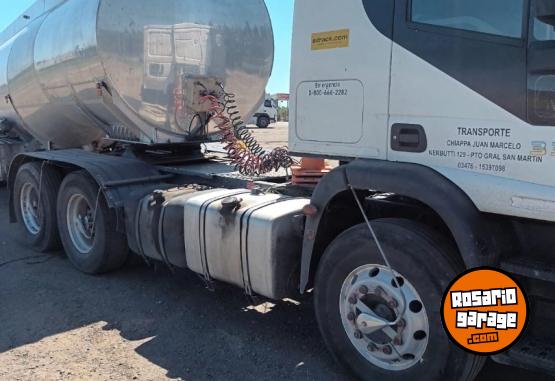 Camiones y Grúas - Iveco cursor 330 - En Venta