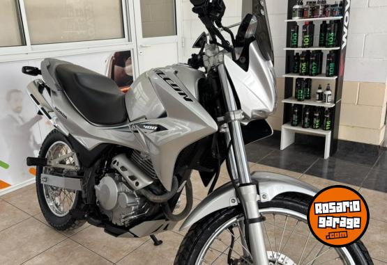 Motos - Honda FALCON 400CC 2015 Nafta 9849Km - En Venta