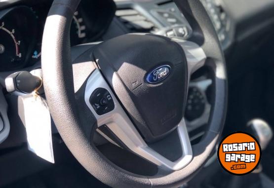 Autos - Ford Fiesta 2017 GNC 140000Km - En Venta