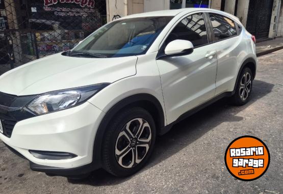 Autos - Honda Hrv lx para exigentes per 2015 Nafta 130000Km - En Venta