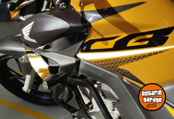 Motos - Honda CBX 250 TWISTER INYECCION 2021 Nafta 8750Km - En Venta