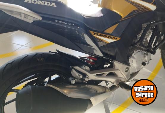 Motos - Honda CBX 250 TWISTER INYECCION 2021 Nafta 8750Km - En Venta