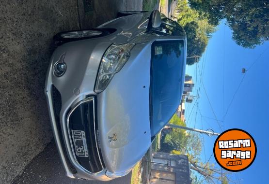 Autos - Peugeot 208 2015 Nafta 158000Km - En Venta