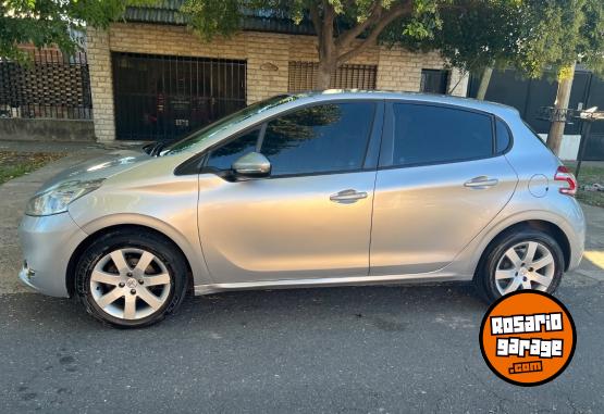 Autos - Peugeot 208 2015 Nafta 158000Km - En Venta