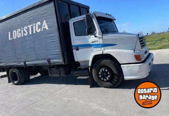 Camiones y Gr�as - Mercedes Benz 1218 - En Venta