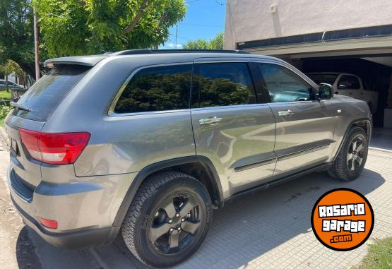 Camionetas - Jeep GRAND CHEROKEE 2012 Nafta 230000Km - En Venta