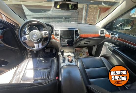 Camionetas - Jeep GRAND CHEROKEE 2012 Nafta 230000Km - En Venta
