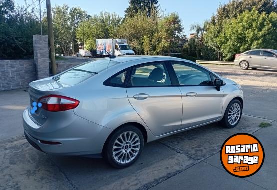 Autos - Ford Kinetic se plus 2013 Nafta 180000Km - En Venta