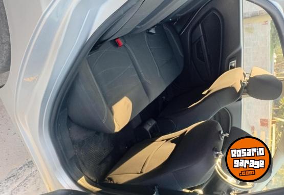 Autos - Ford Kinetic se plus 2013 Nafta 180000Km - En Venta