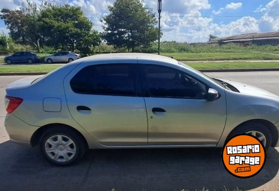 Autos - Renault Logan aunthentique 2014 GNC 165000Km - En Venta