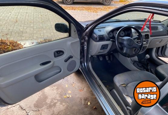 Autos - Renault Clio 1.2 2005 Nafta 252000Km - En Venta